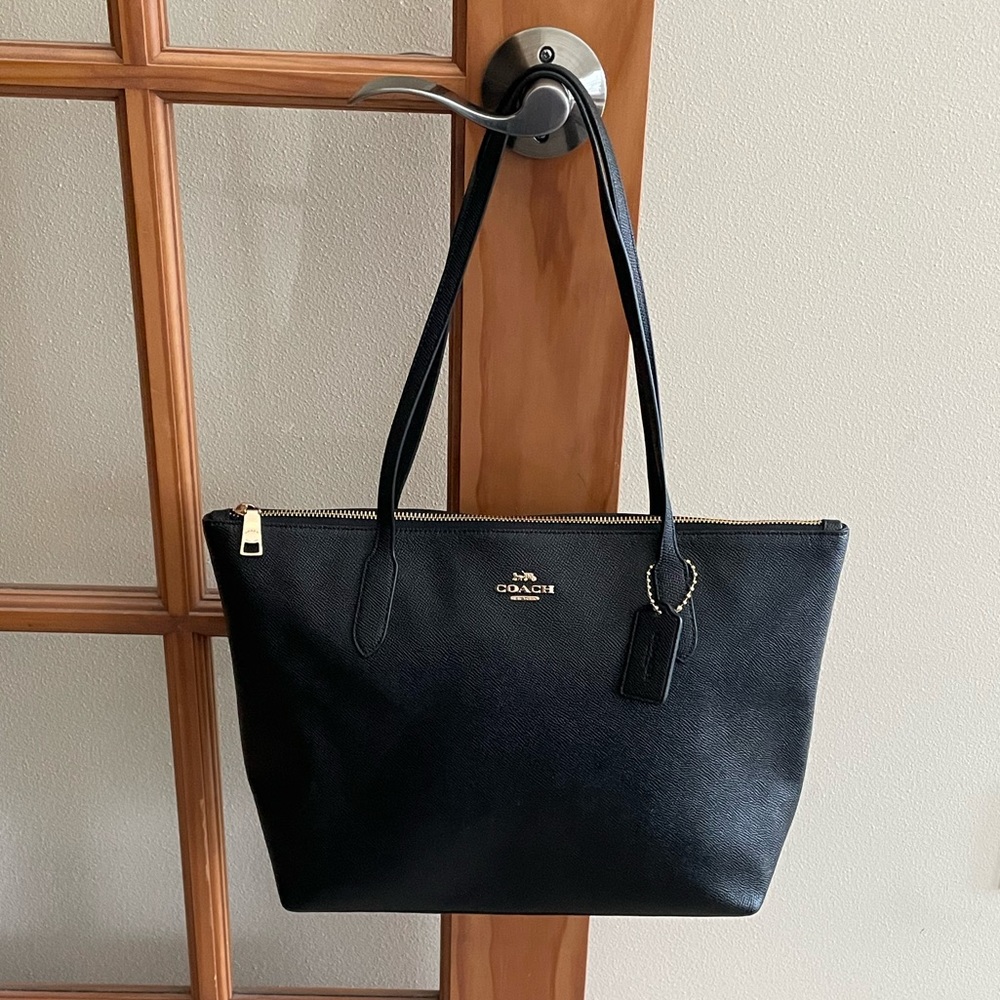 NWT Coach Black Cross-Grain Zip Tote